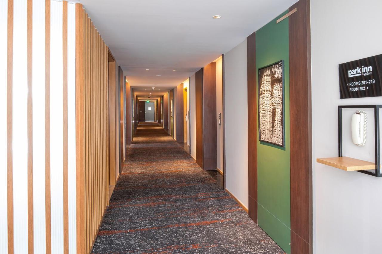Park Inn By Radisson 괄리오르 외부 사진