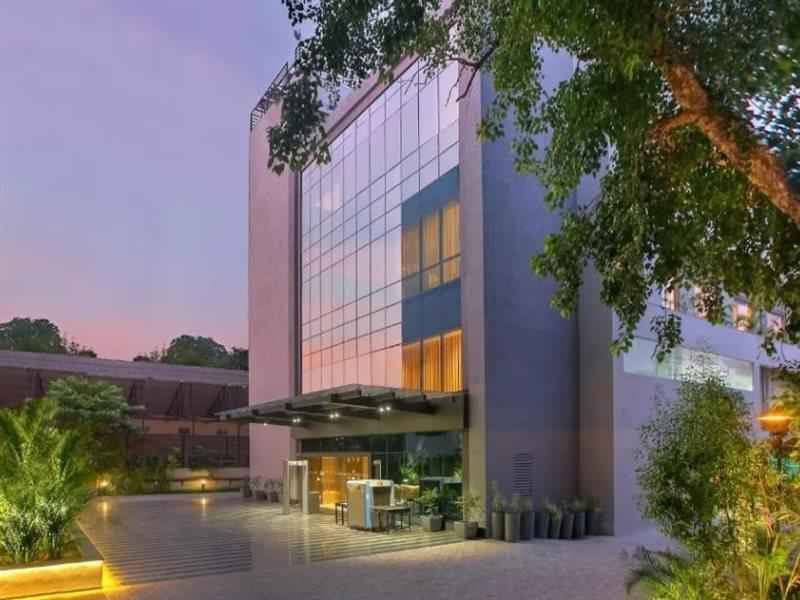 Park Inn By Radisson 괄리오르 외부 사진