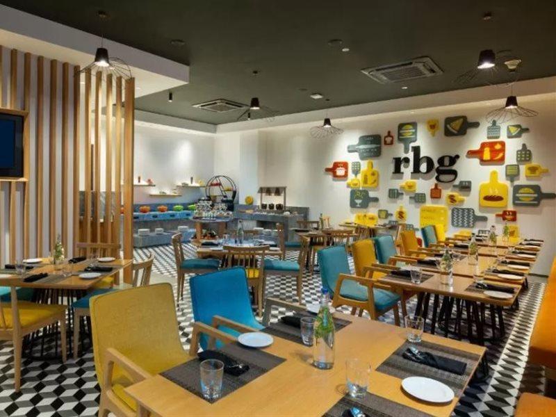 Park Inn By Radisson 괄리오르 외부 사진
