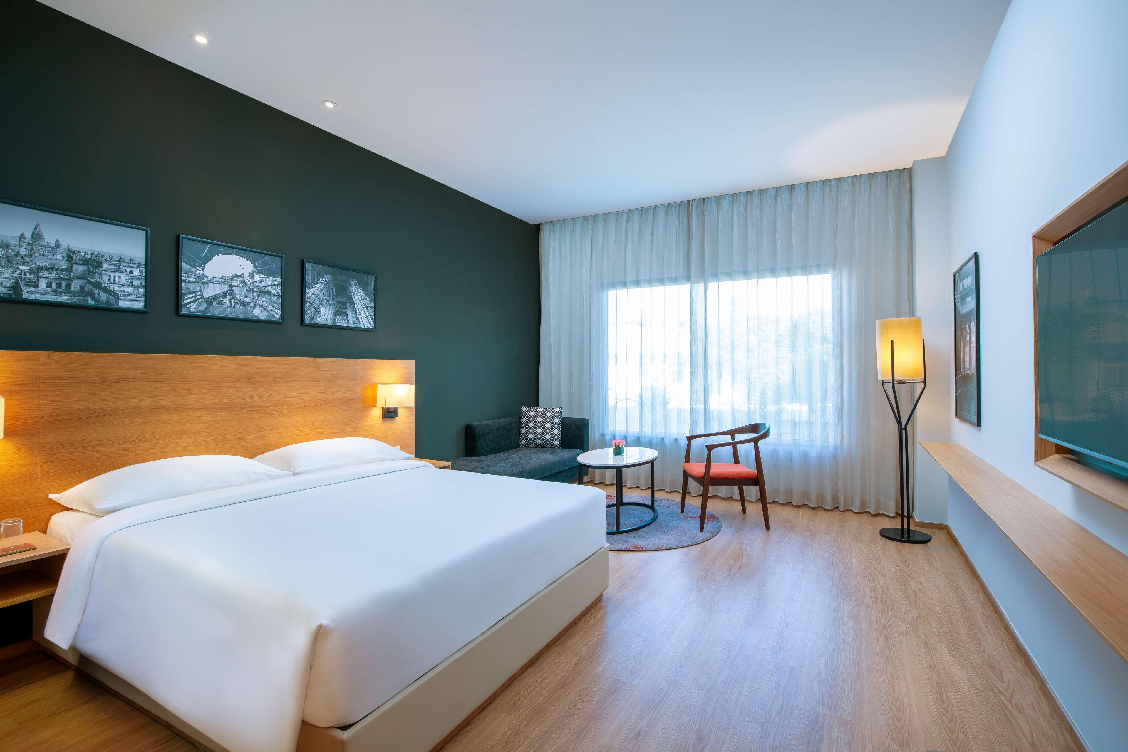 Park Inn By Radisson 괄리오르 외부 사진