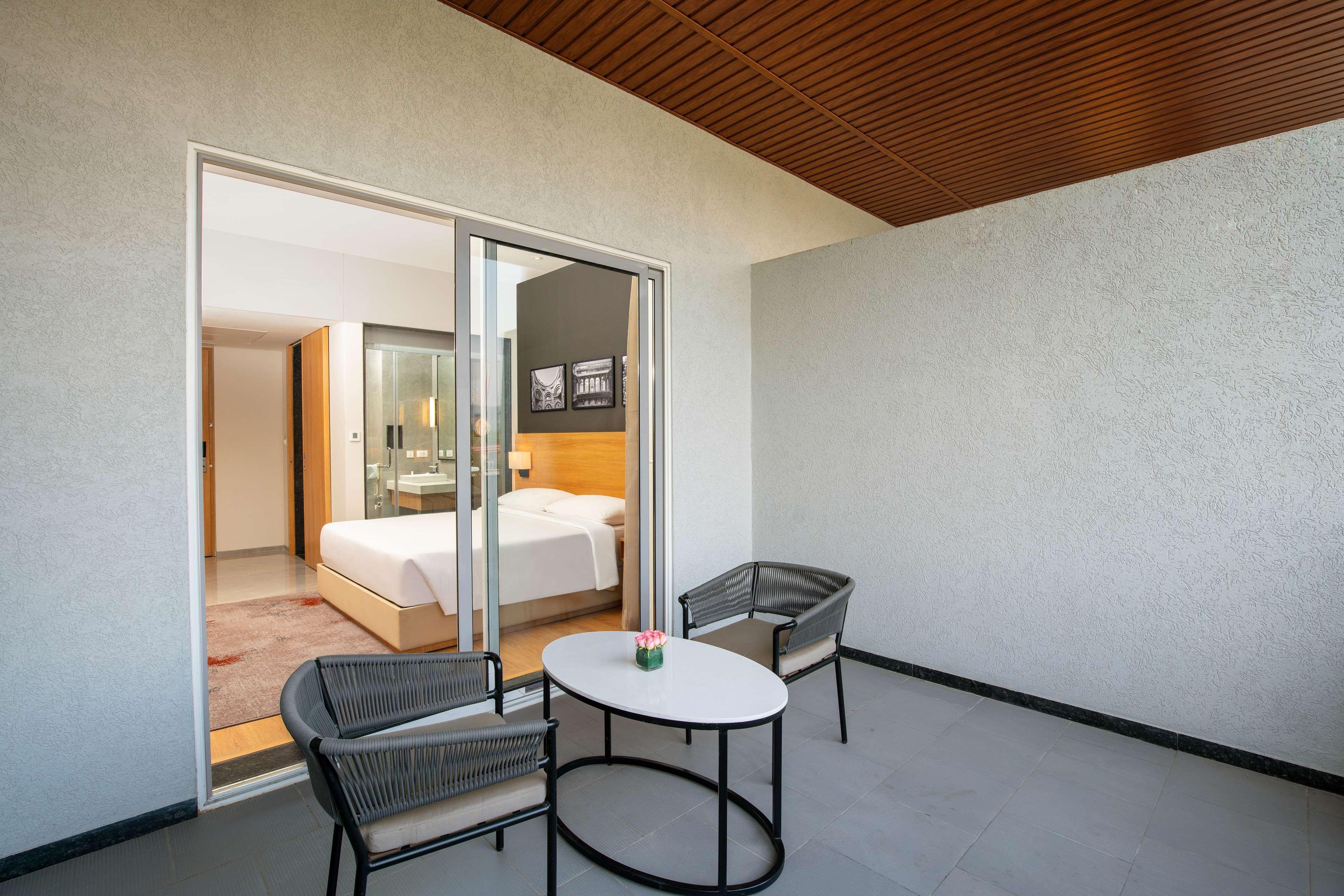 Park Inn By Radisson 괄리오르 외부 사진
