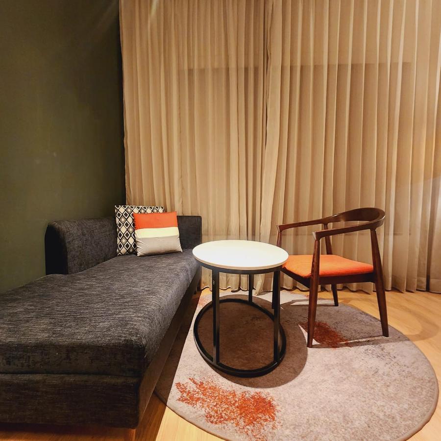 Park Inn By Radisson 괄리오르 외부 사진