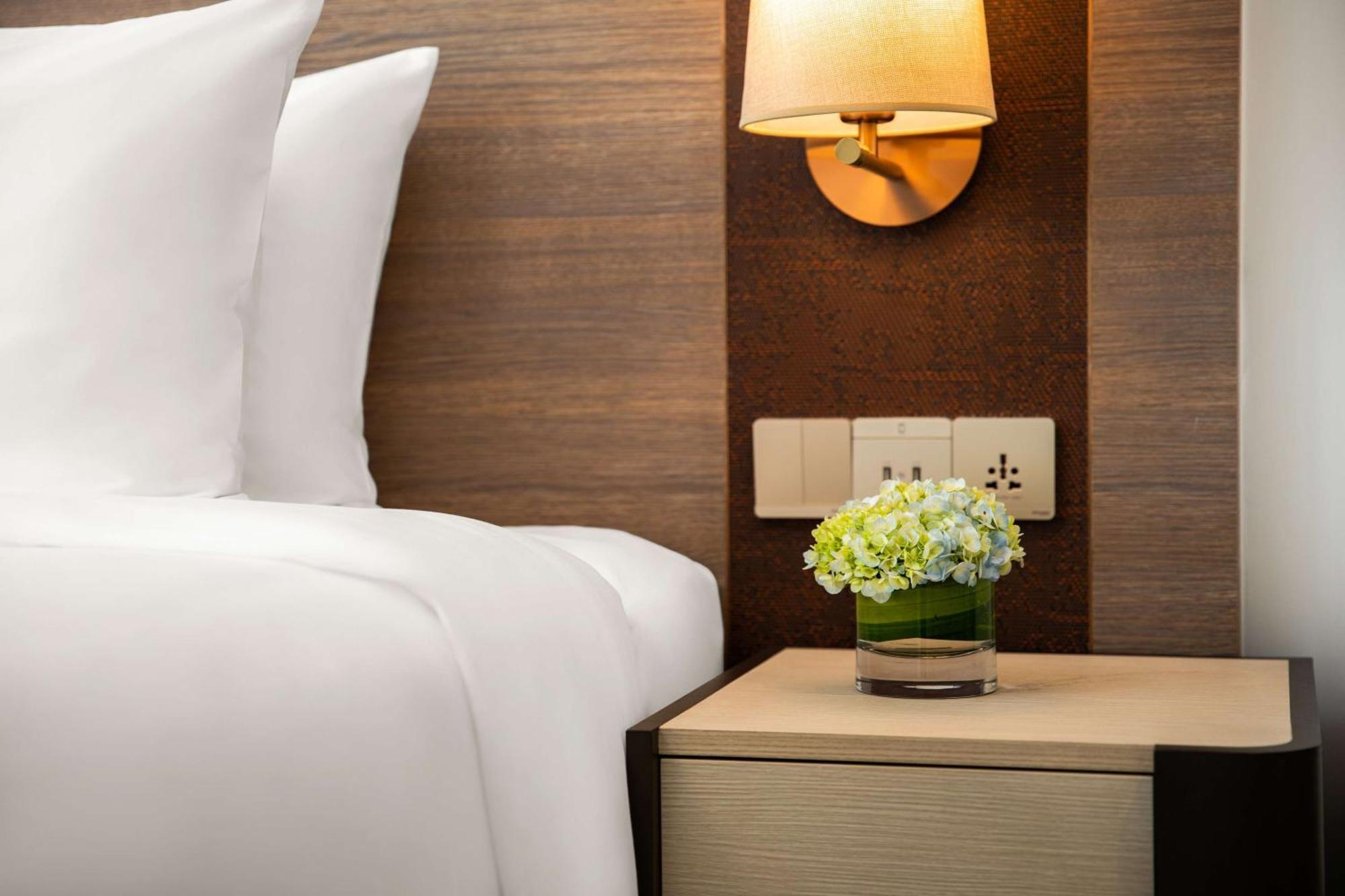 Park Inn By Radisson 괄리오르 외부 사진